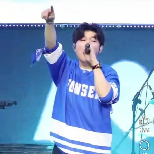 투표로 선정된 신동 (슈퍼주니어)의 인기 프로필 이미지
