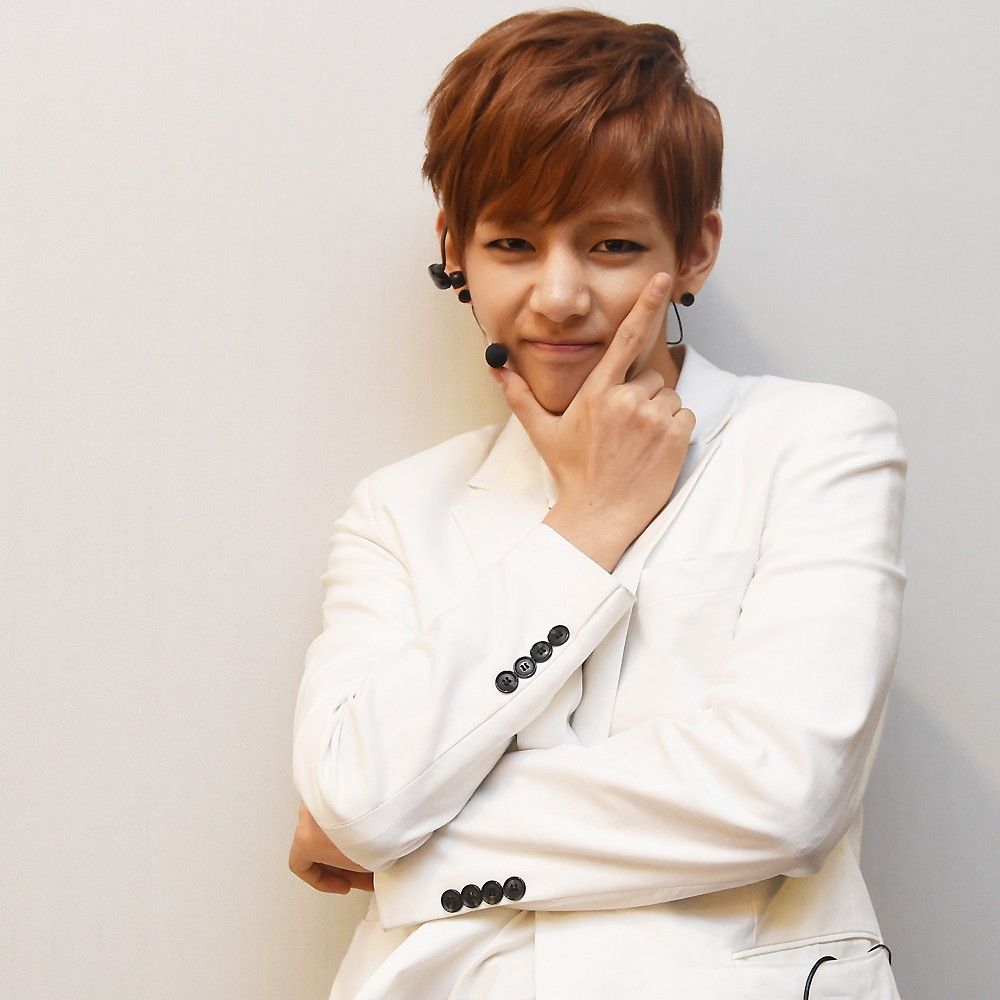 뷔 (방탄소년단)의 비하인드 컷