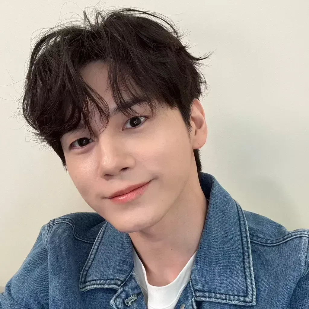 Recent activity shot of Ong Seongwu