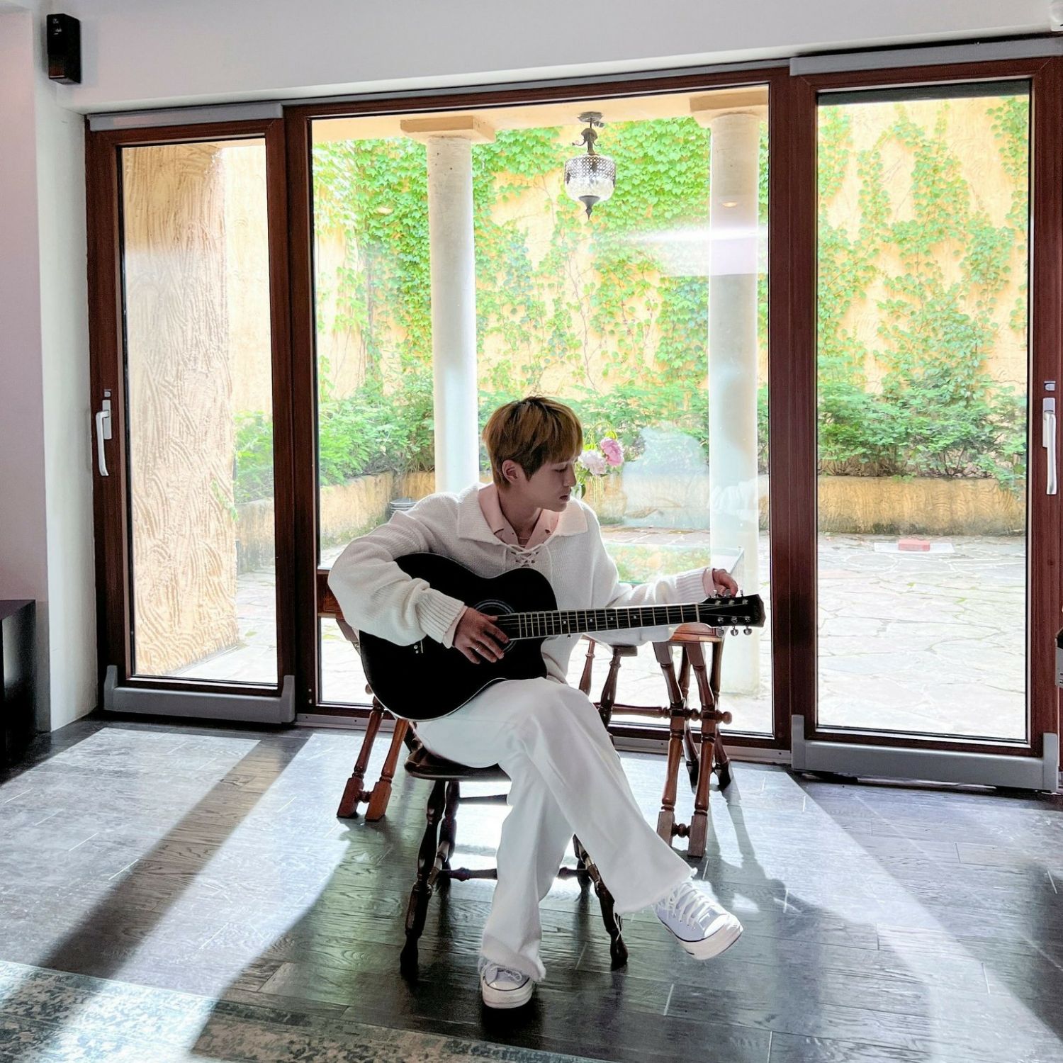 Latest photo of Onew (SHINee)