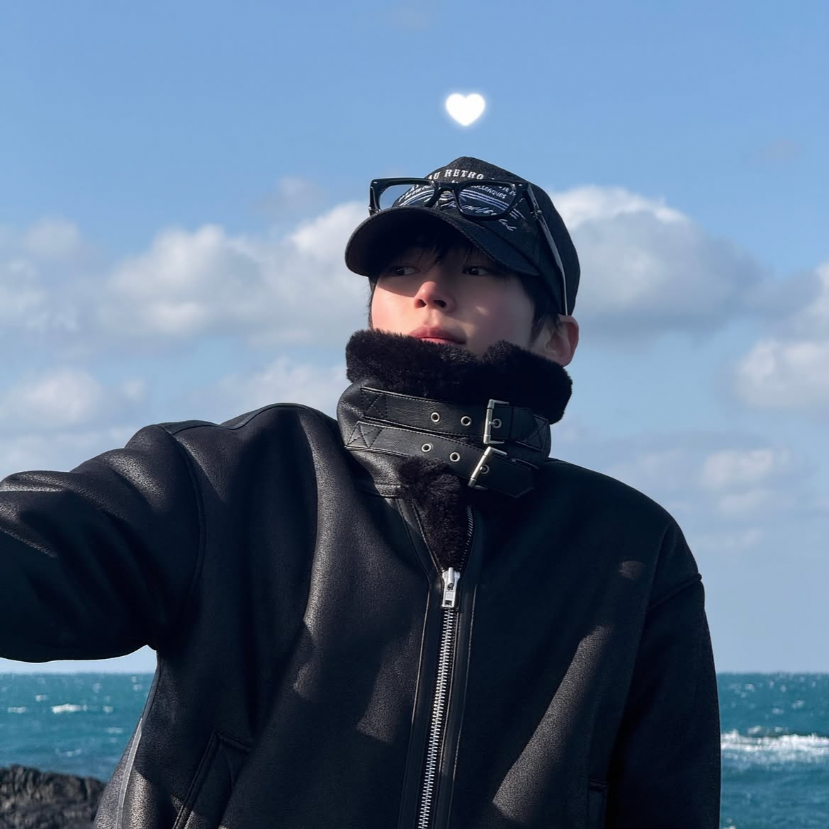 Behind-the-scenes cut of Sung Hanbin (ZEROBASEONE)