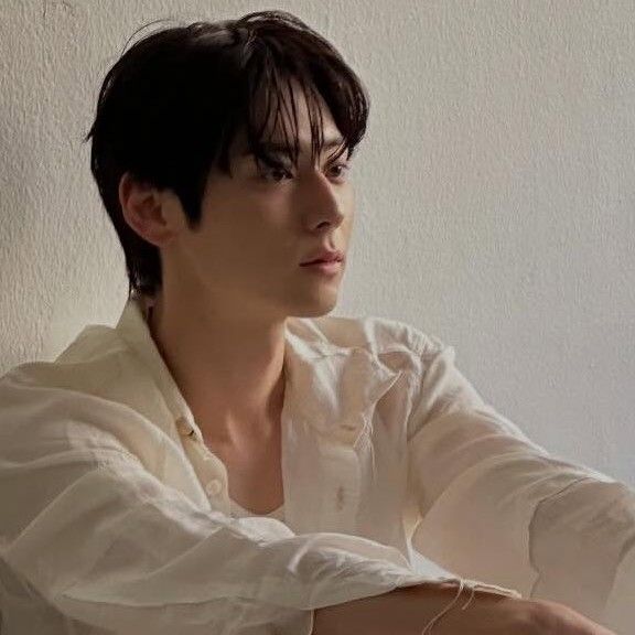 A moment captured by Hwang Minhyun's fan