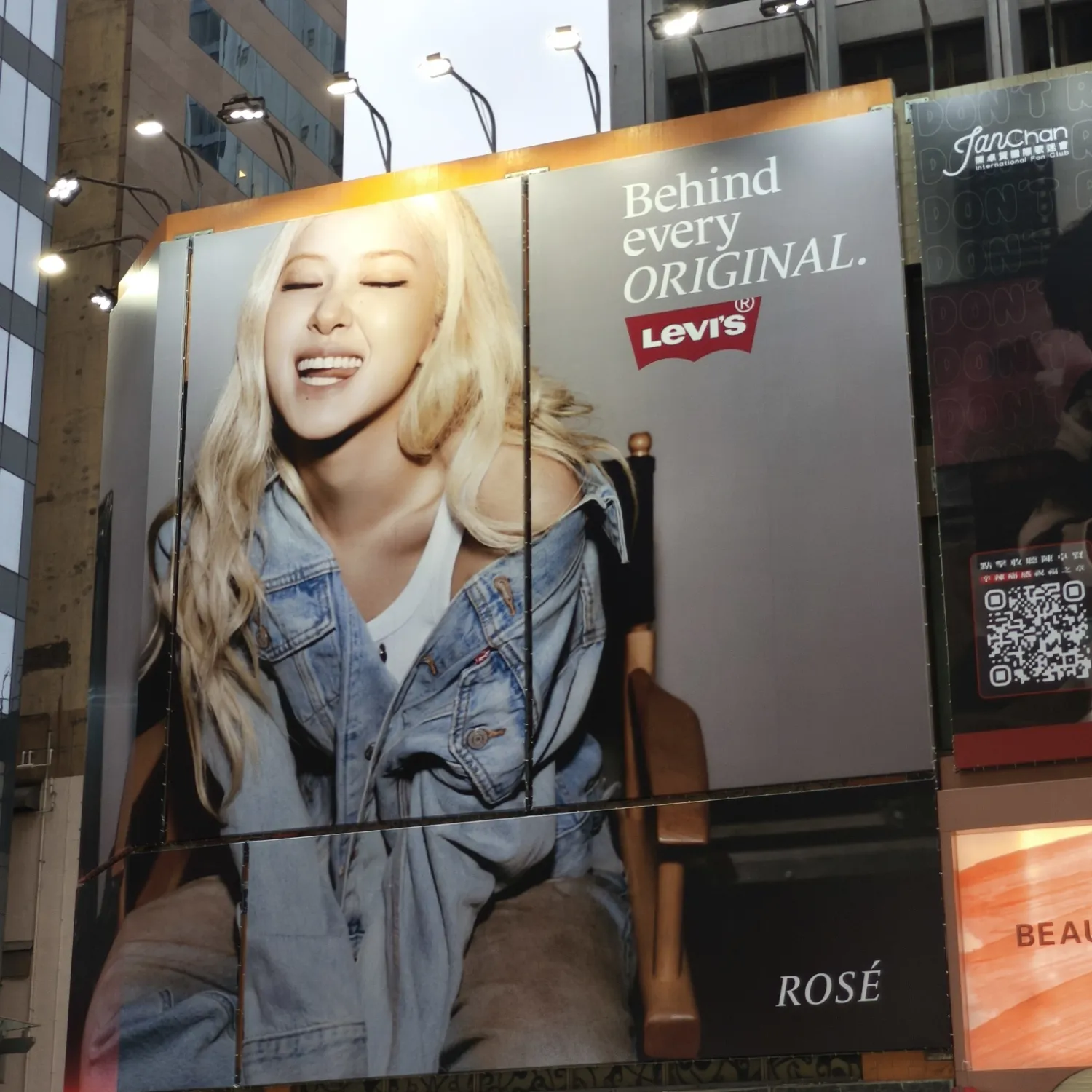 BLACKPINK的最新照片