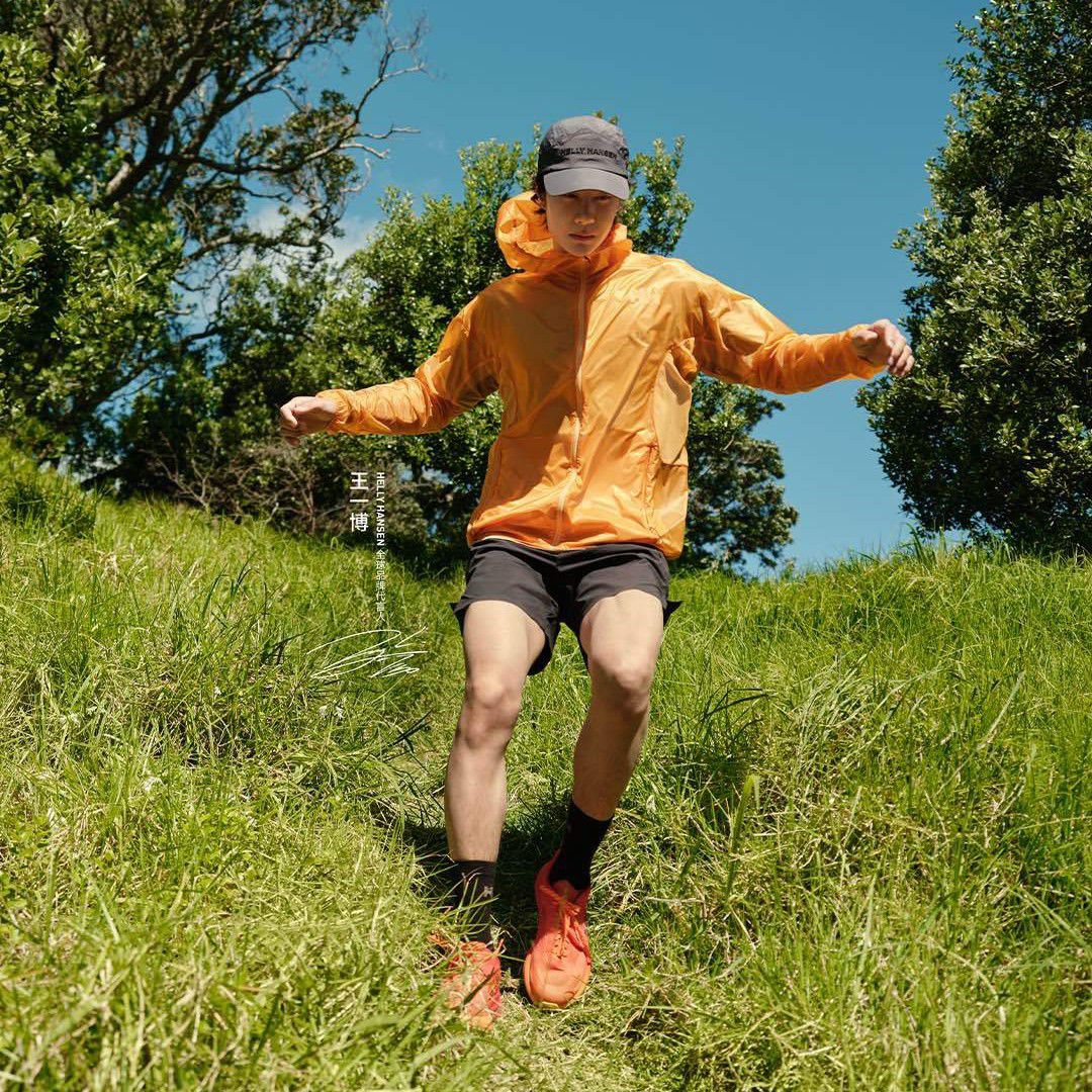 Behind-the-scenes cut of Wang Yibo