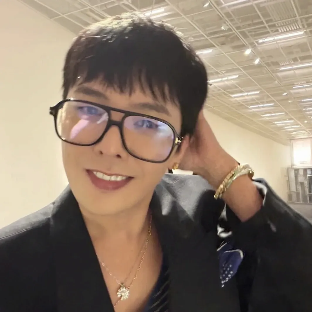 Latest photo of G-DRAGON (BIGBANG)