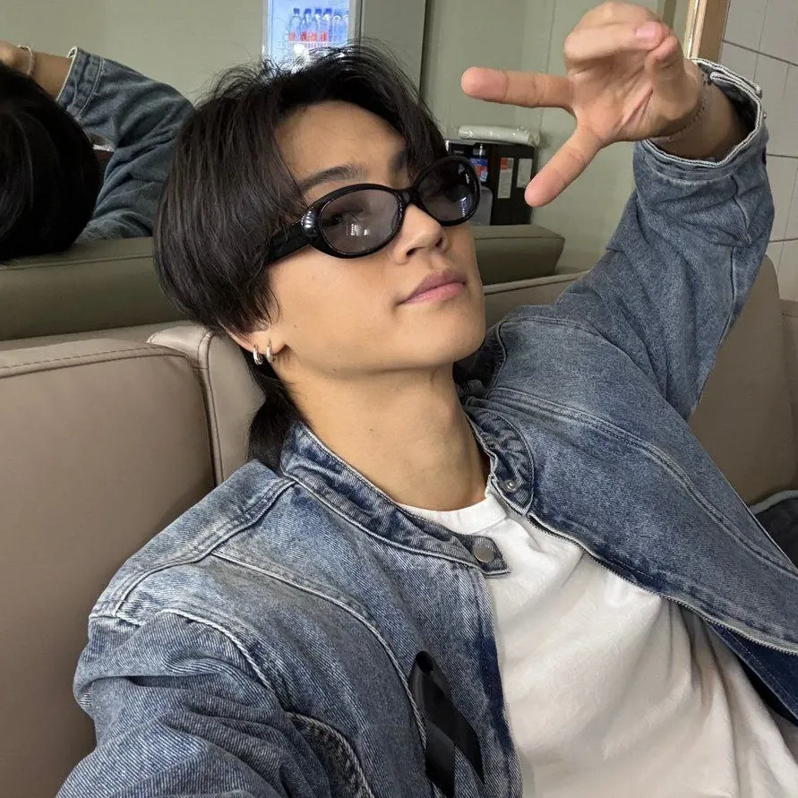 Latest photo of JAY B (GOT7)