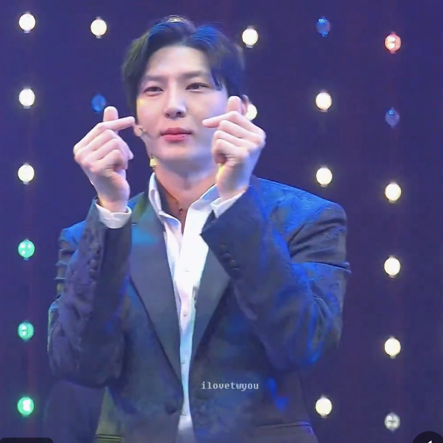 Konten idola populer yang trending di komunitas