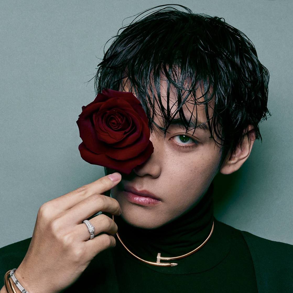 A moment captured by V (BTS)'s fan