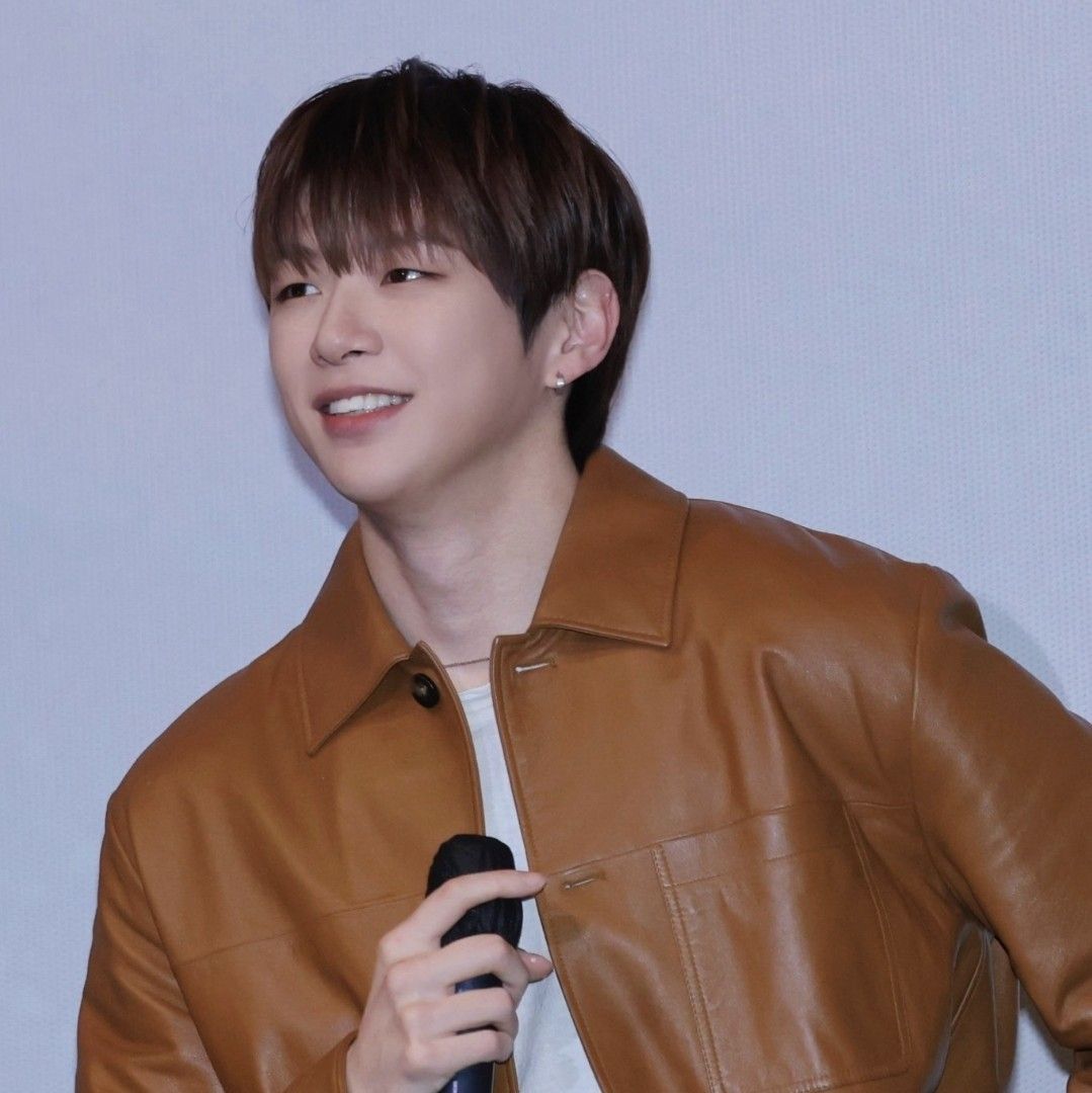 Behind-the-scenes cut of Kang Daniel