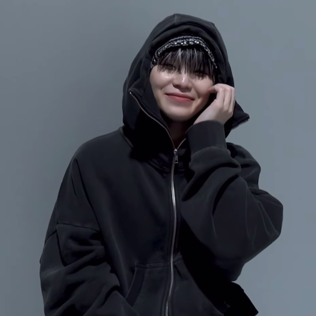 A moment captured by Woozi (SEVENTEEN)'s fan