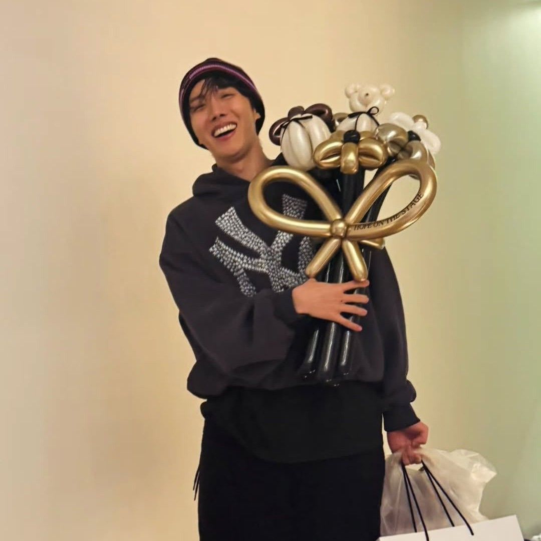 J-hope (防彈少年團)的最新照片