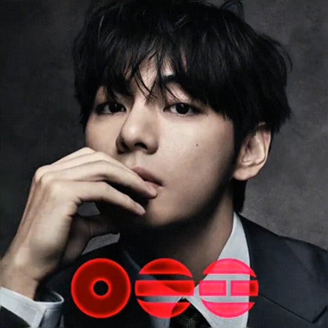 뷔 (방탄소년단)의 최신 사진