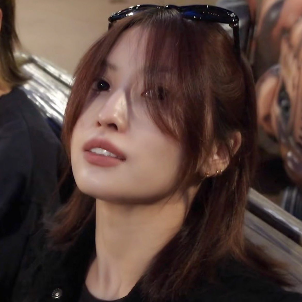 モモ (TWICE)の最新写真