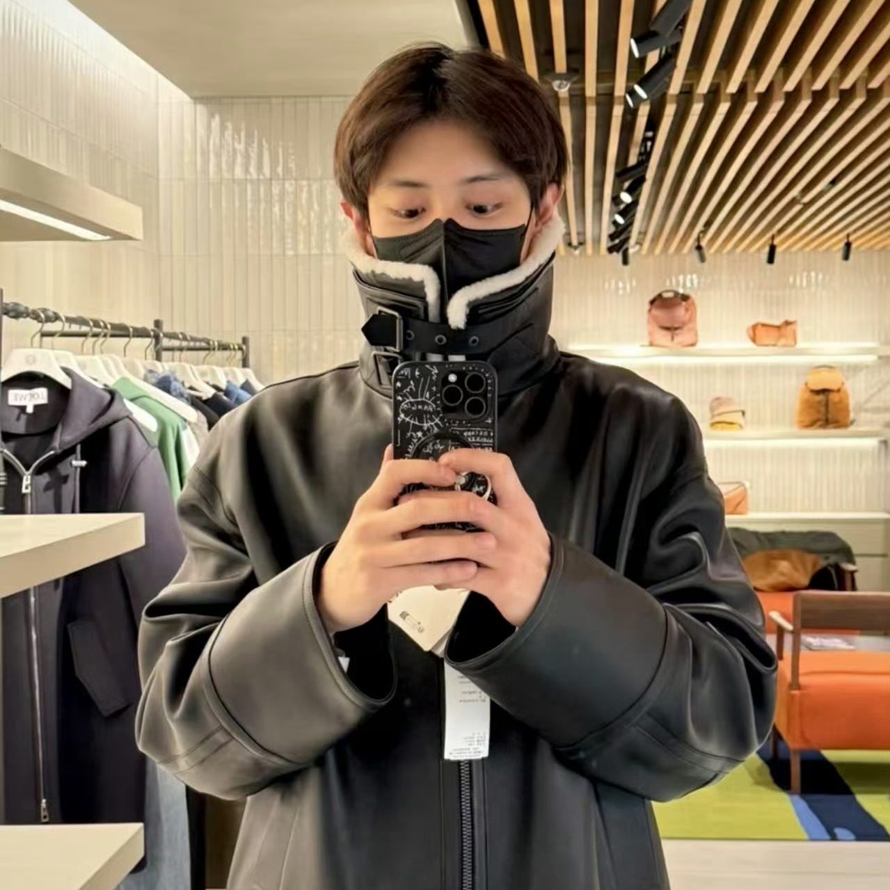 Behind-the-scenes cut of Chanyeol (EXO)