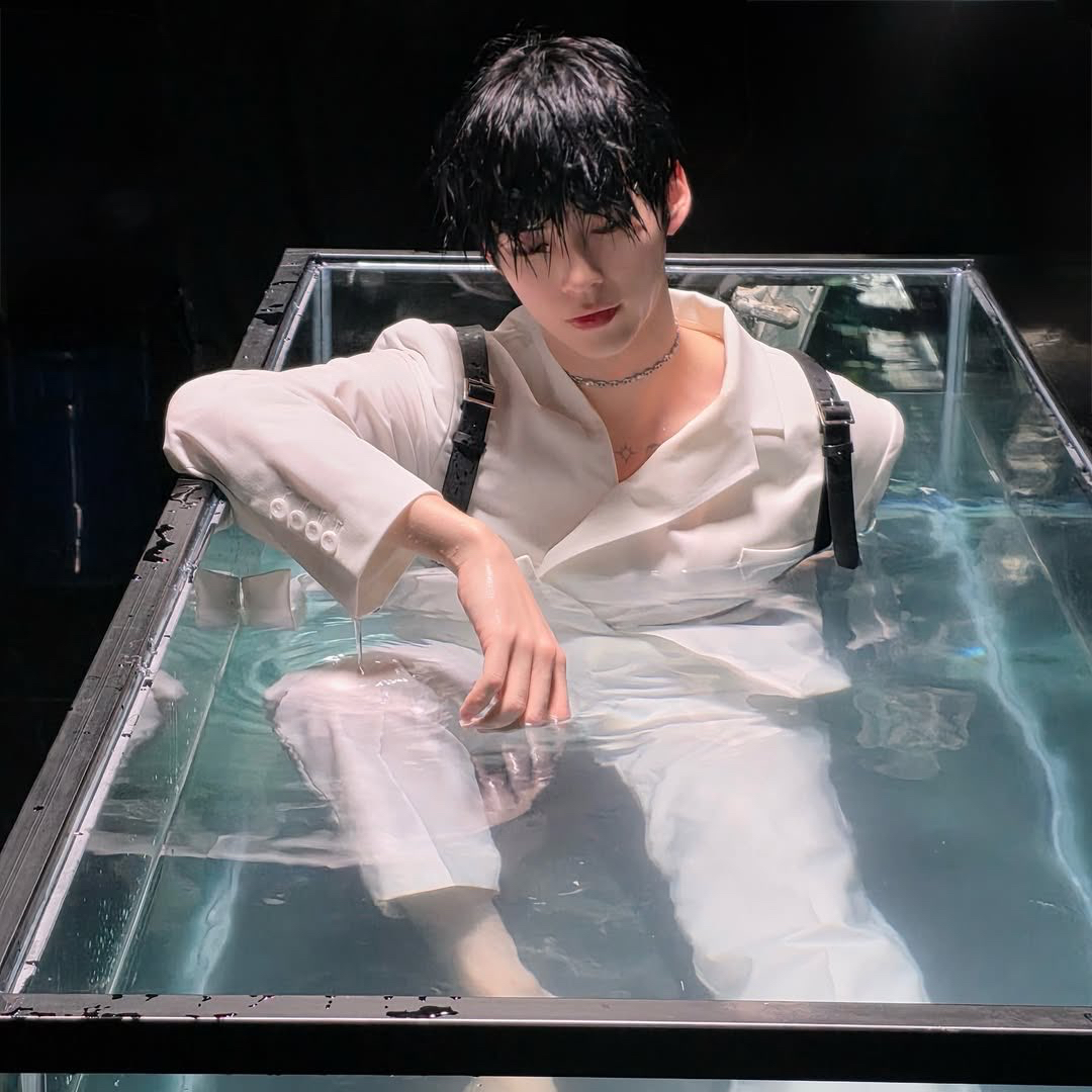 成韩彬 (ZEROBASEONE)粉丝拍下的瞬间