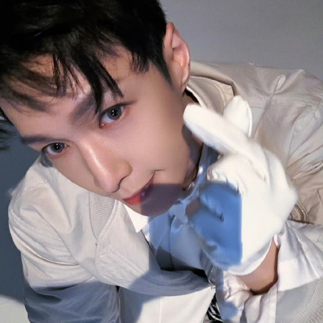 レイ (EXO)の最新写真