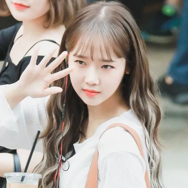 A moment captured by Choi Yoojung (I.O.I)'s fan