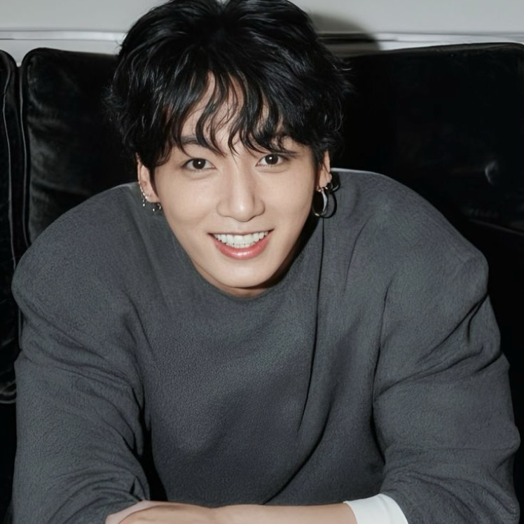 Foto aktivitas terbaru Jungkook (BTS)