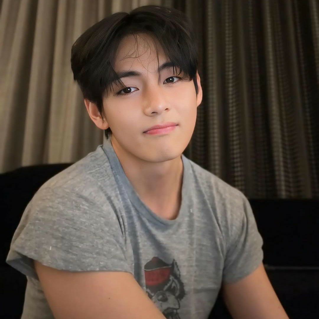 뷔 (방탄소년단)의 비하인드 컷