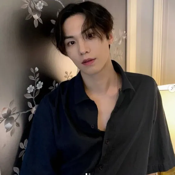 A moment captured by Rocky's fan