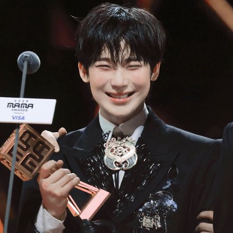 Foto aktivitas terbaru Sunoo (ENHYPEN)