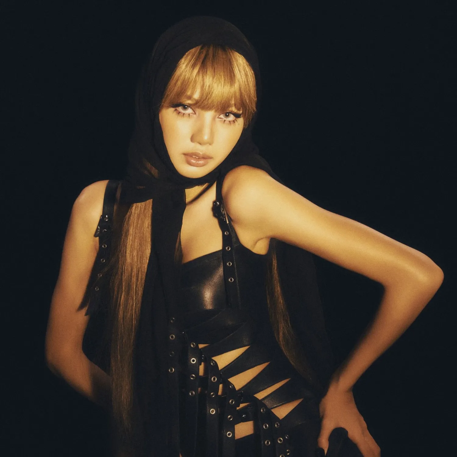 Foto aktivitas terbaru Lisa (BLACKPINK)