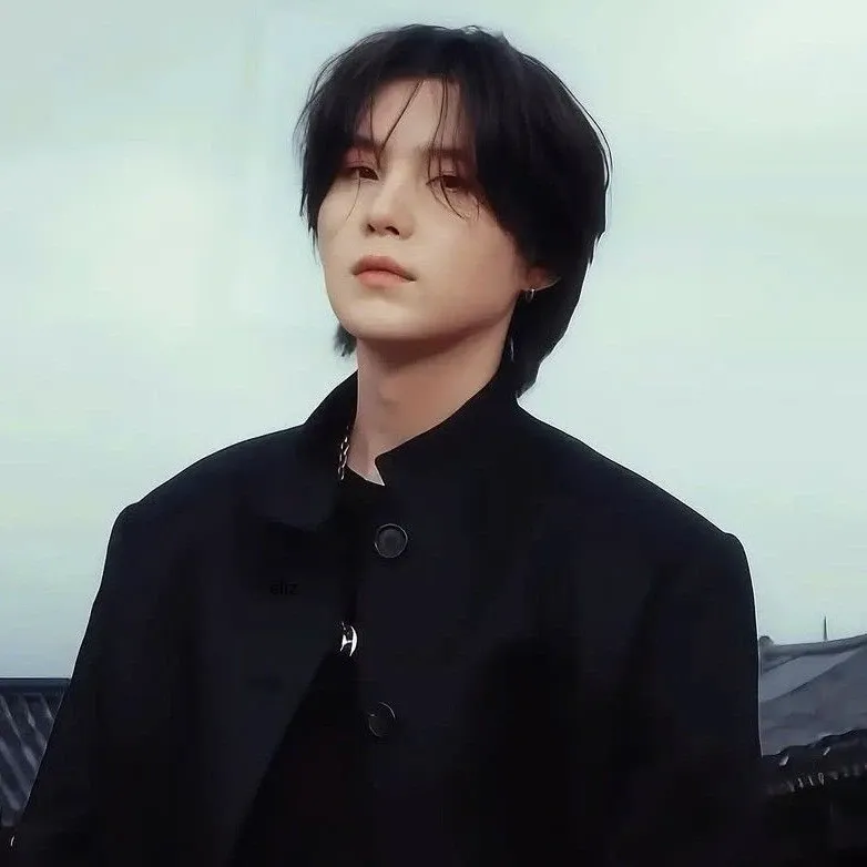 SUGA (BTS)の舞台裏ショット