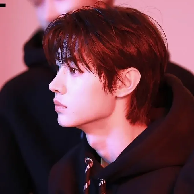 Behind-the-scenes cut of Sunghoon (ENHYPEN)