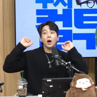 Behind-the-scenes cut of Hwang Chiyeol