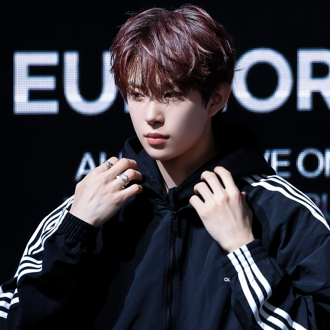 Behind-the-scenes cut of Kim Geonwoo (ALPHA DRIVE ONE)