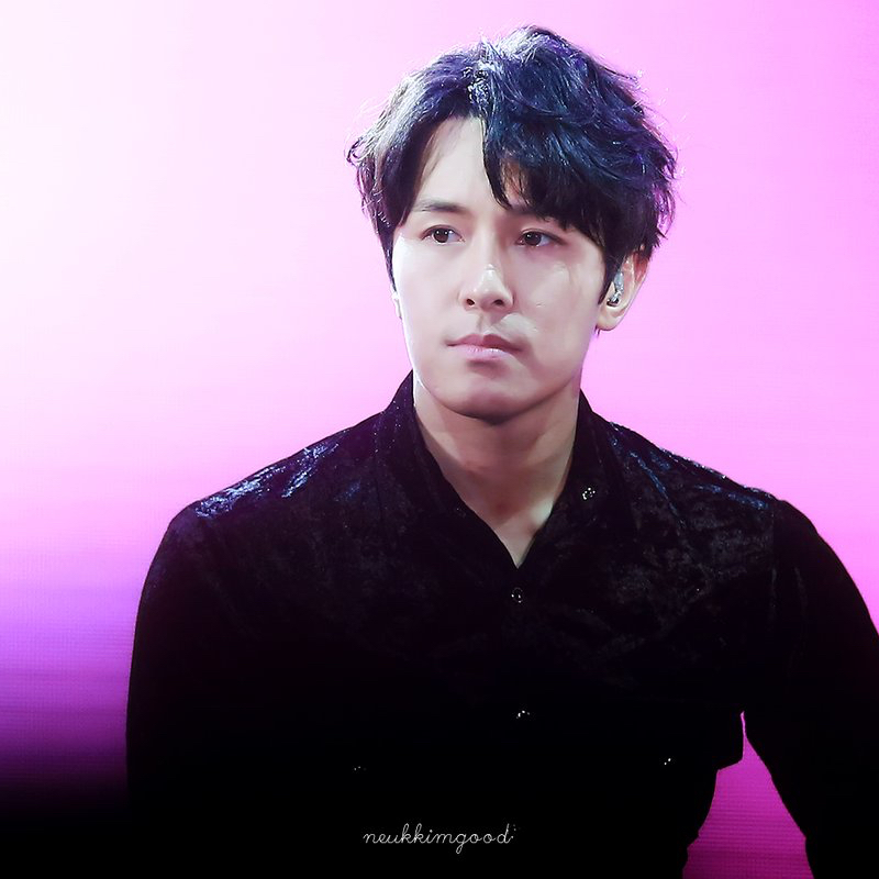 A moment captured by Kim Dongwan (SHINHWA)'s fan