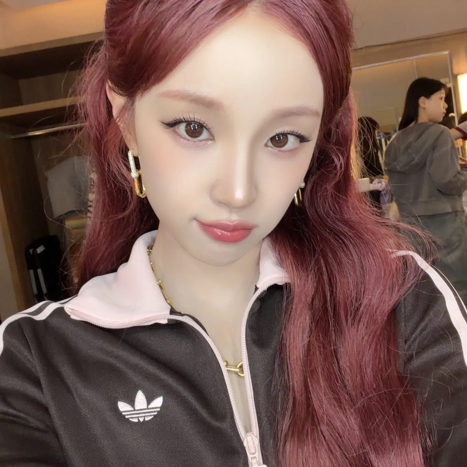 Recent activity shot of Yuqi (i-dle)