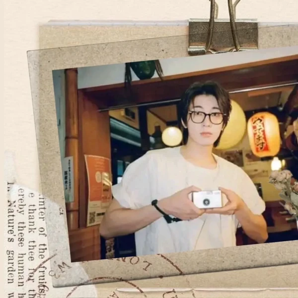 Signature photo of Wonwoo (SEVENTEEN) capturing their charm