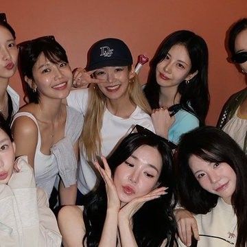 Latest photo of Girls' Generation