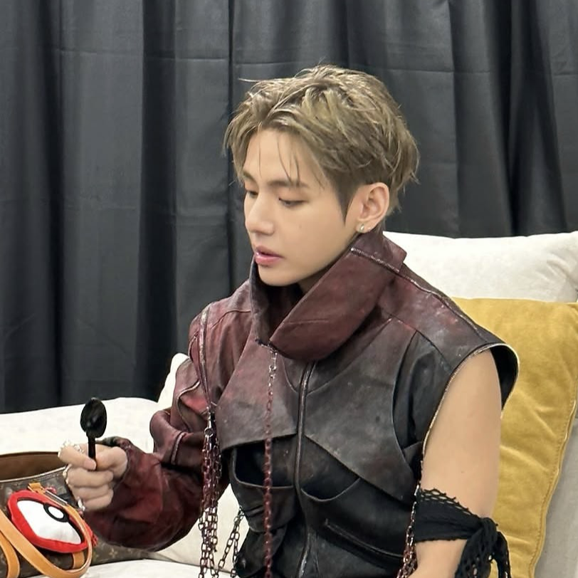 V (BTS)の最近の活動写真