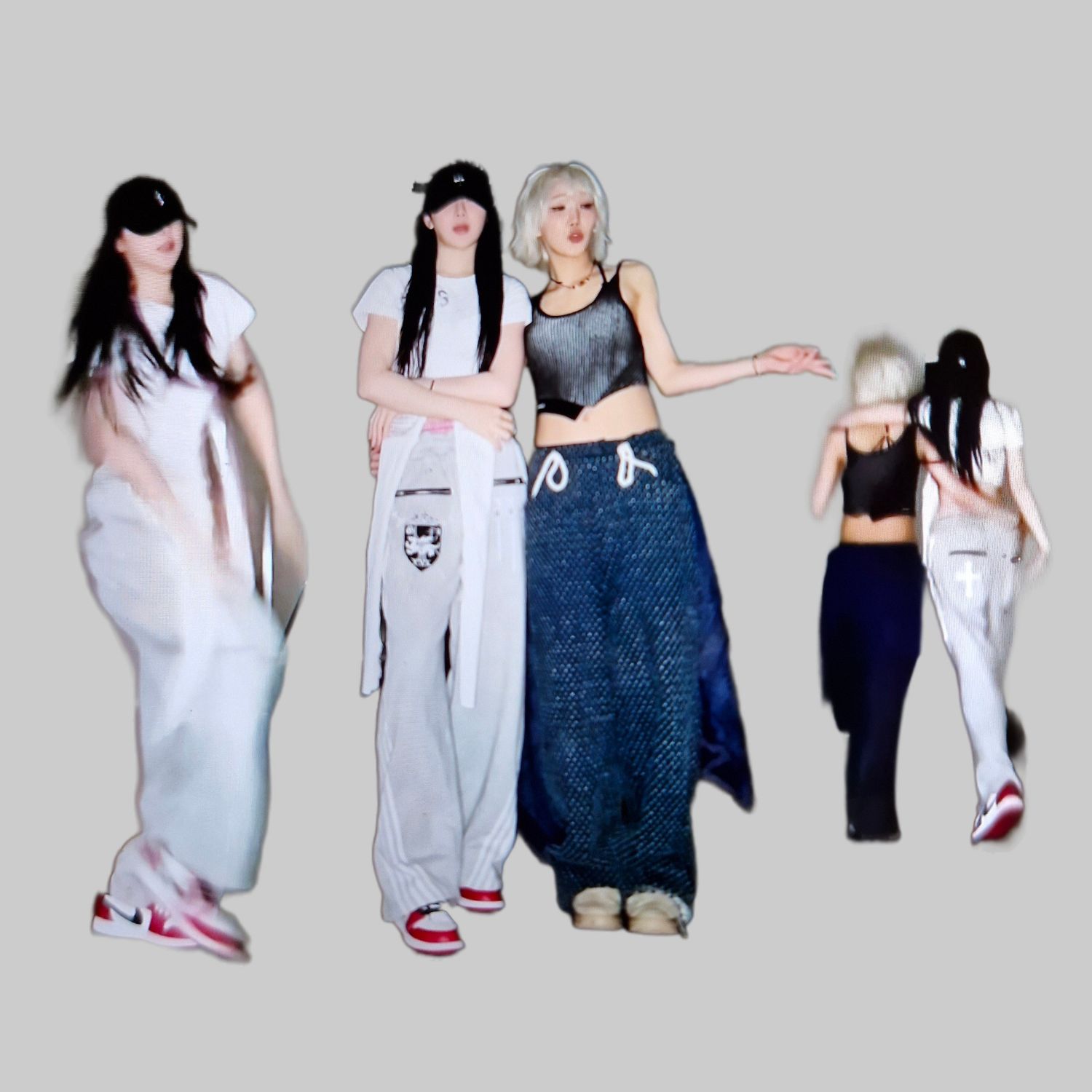 Behind-the-scenes cut of Lee Chaeyeon