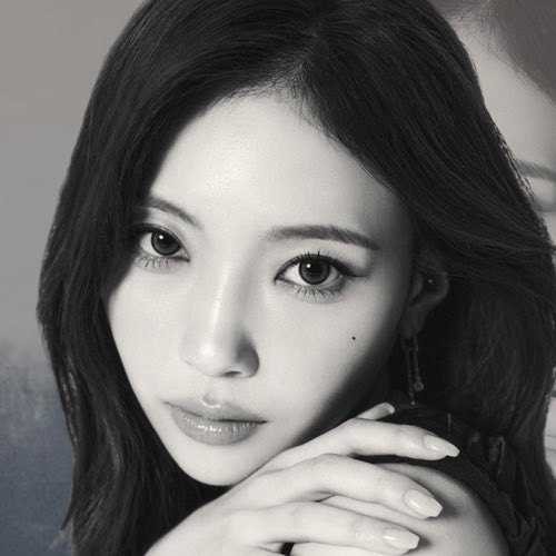 A moment captured by Mayuka (NiziU)'s fan