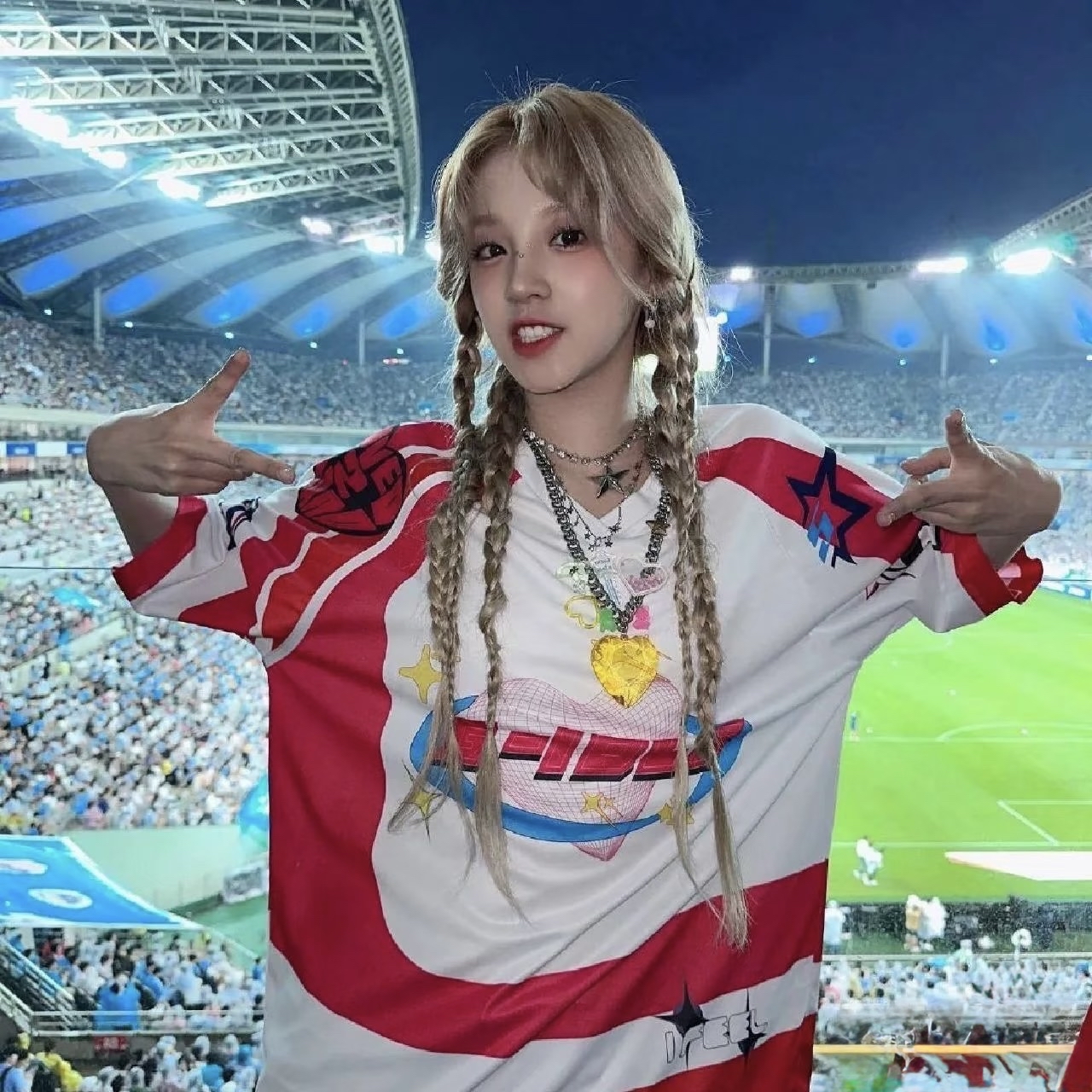 Foto aktivitas terbaru Yuqi (i-dle)