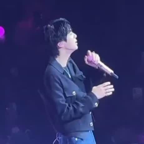 진 (방탄소년단)의 비하인드 컷