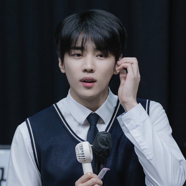 Foto perwakilan Jaechan (DKZ) yang penuh pesona