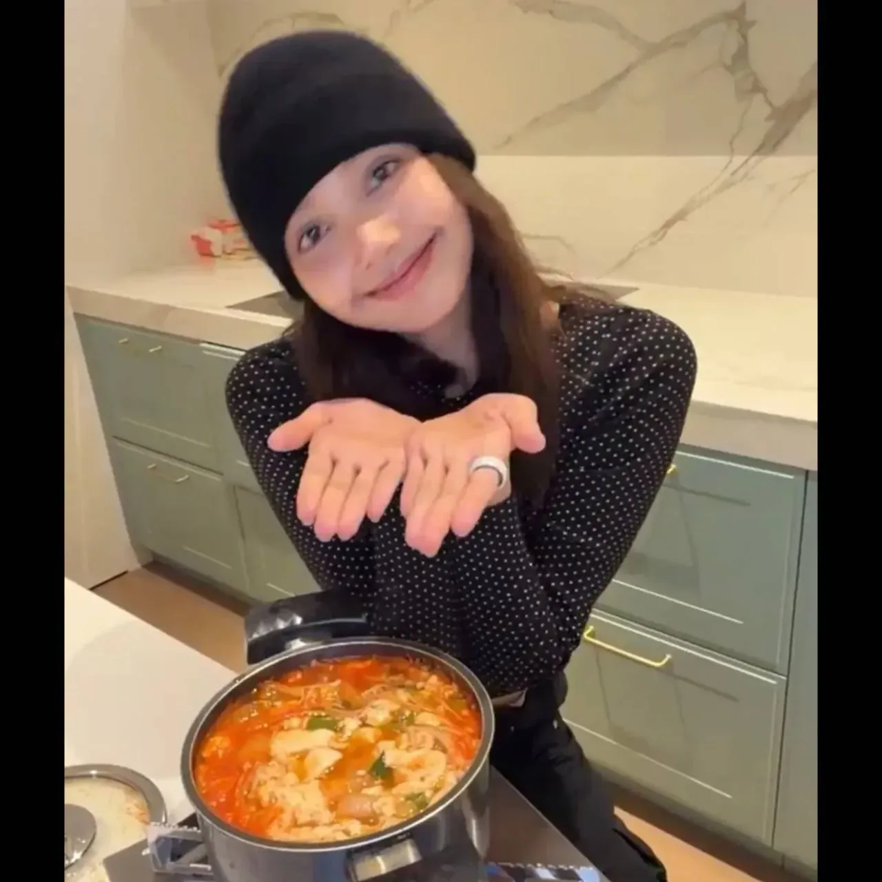 리사 (BLACKPINK)의 최신 사진