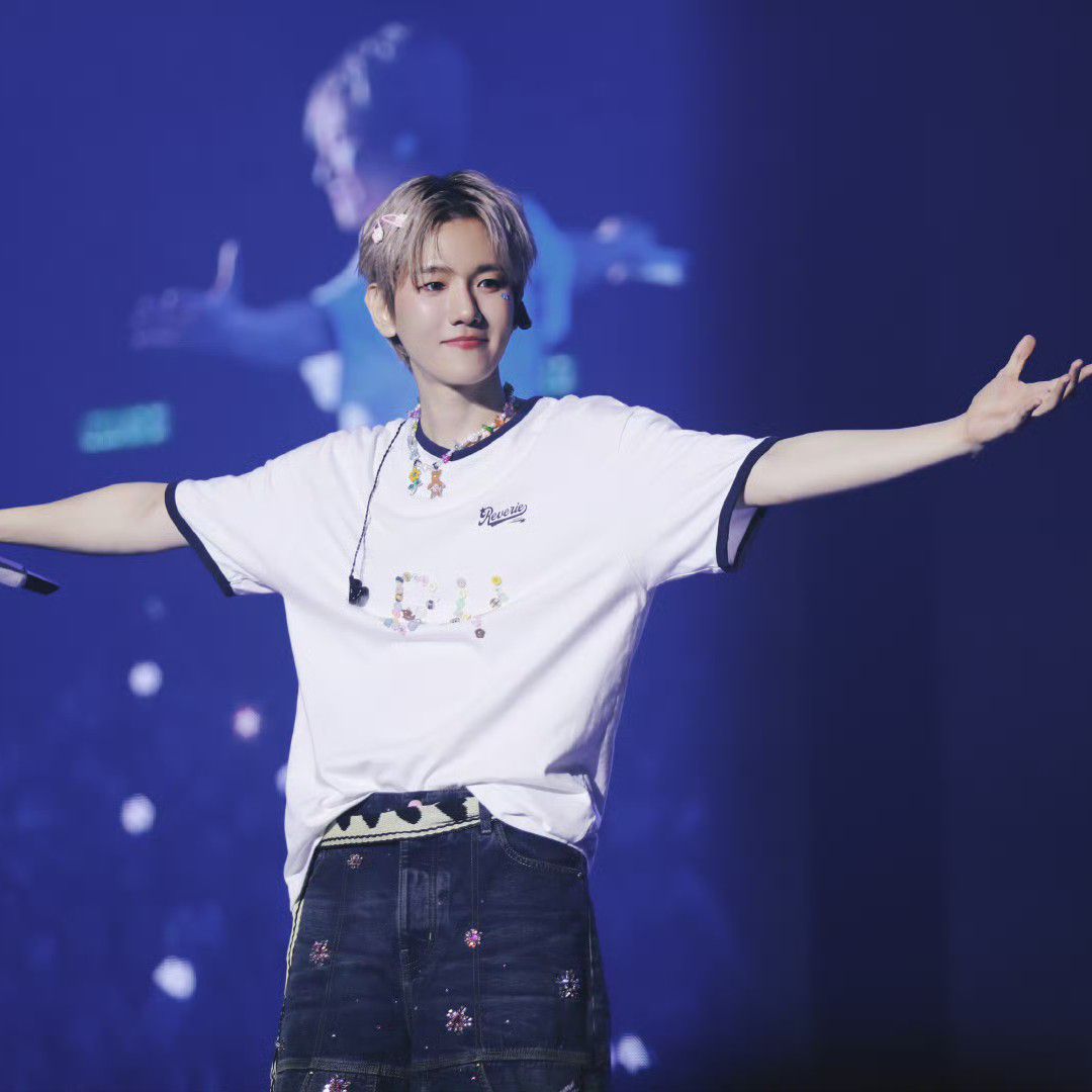 Momen yang diabadikan oleh penggemar Baekhyun (EXO)