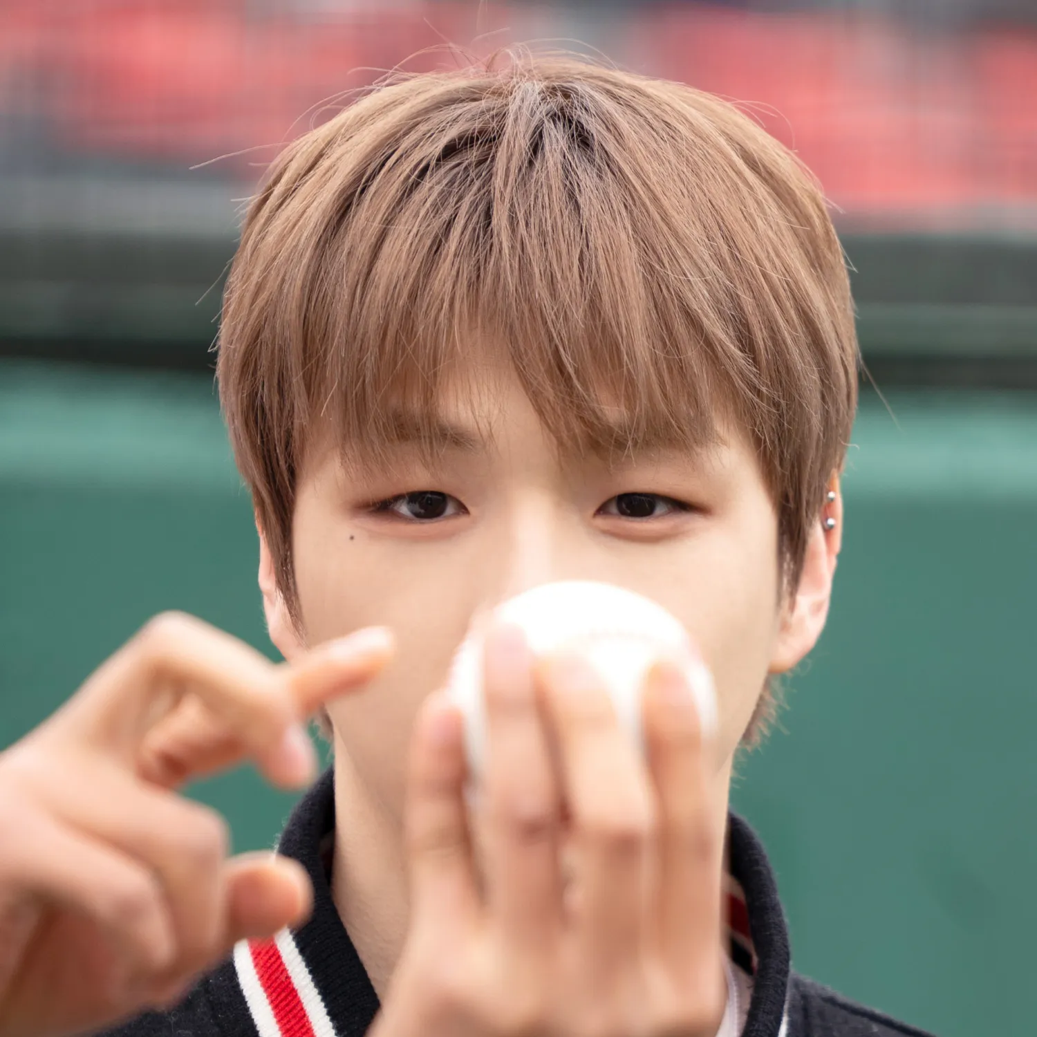 Behind-the-scenes cut of Kang Daniel