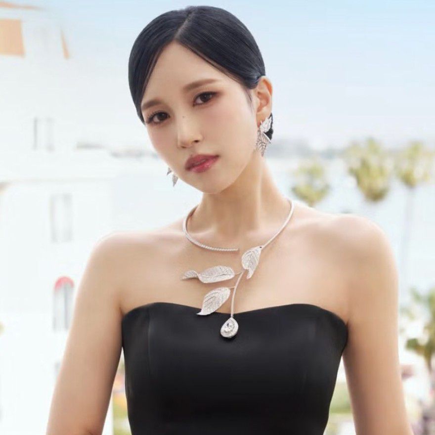 Latest photo of TWICE