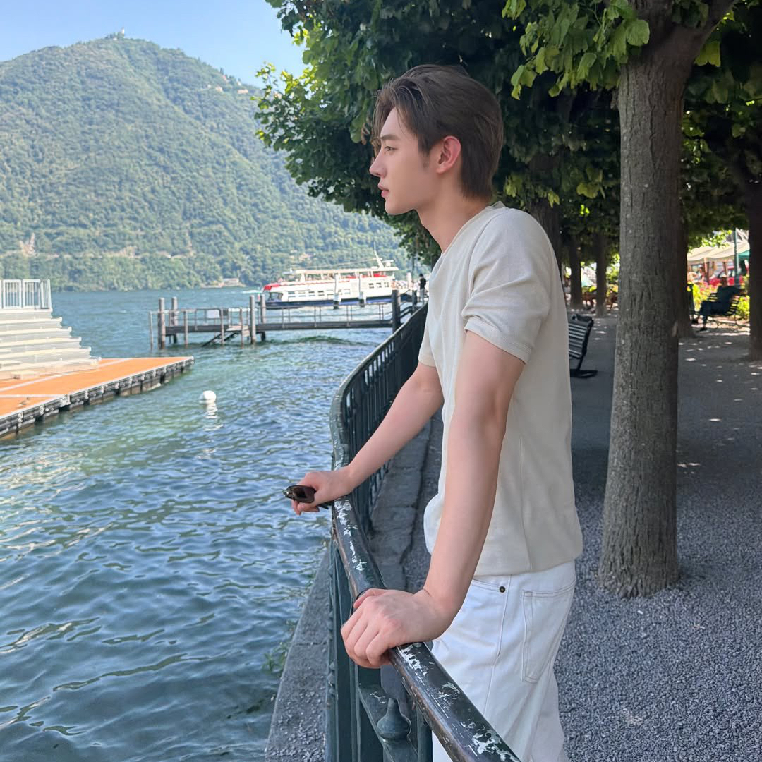 Foto aktivitas terbaru Sunghoon (ENHYPEN)