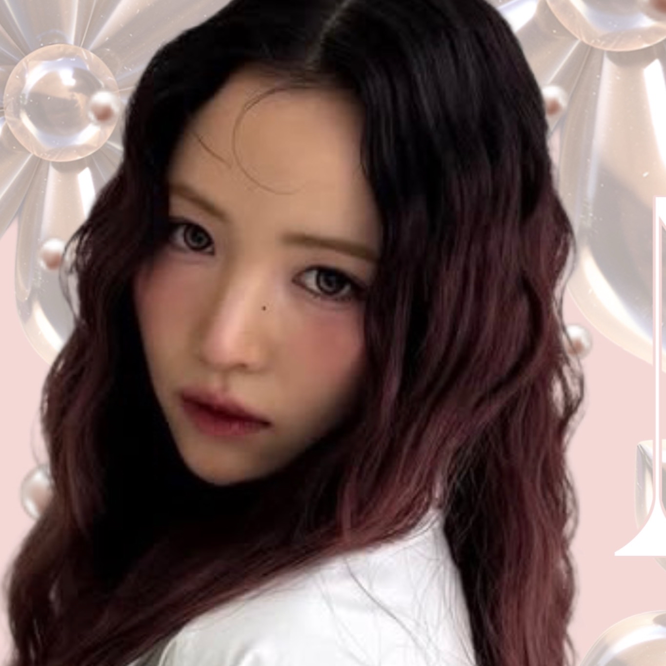 Behind-the-scenes cut of Maya (NiziU)