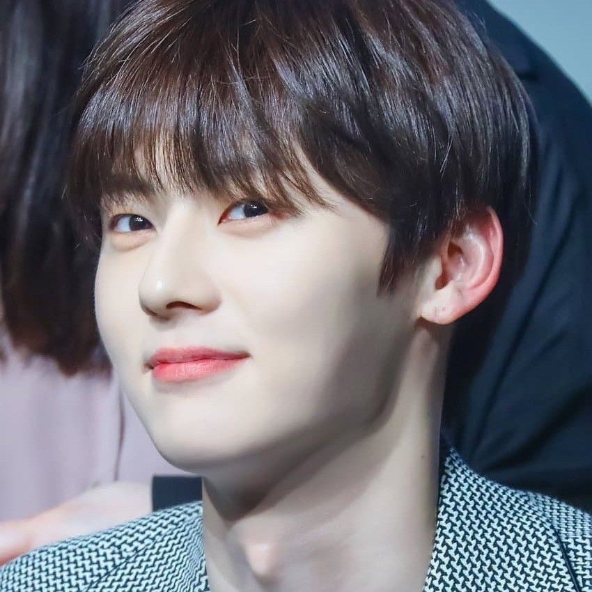 Behind-the-scenes cut of Hwang Minhyun