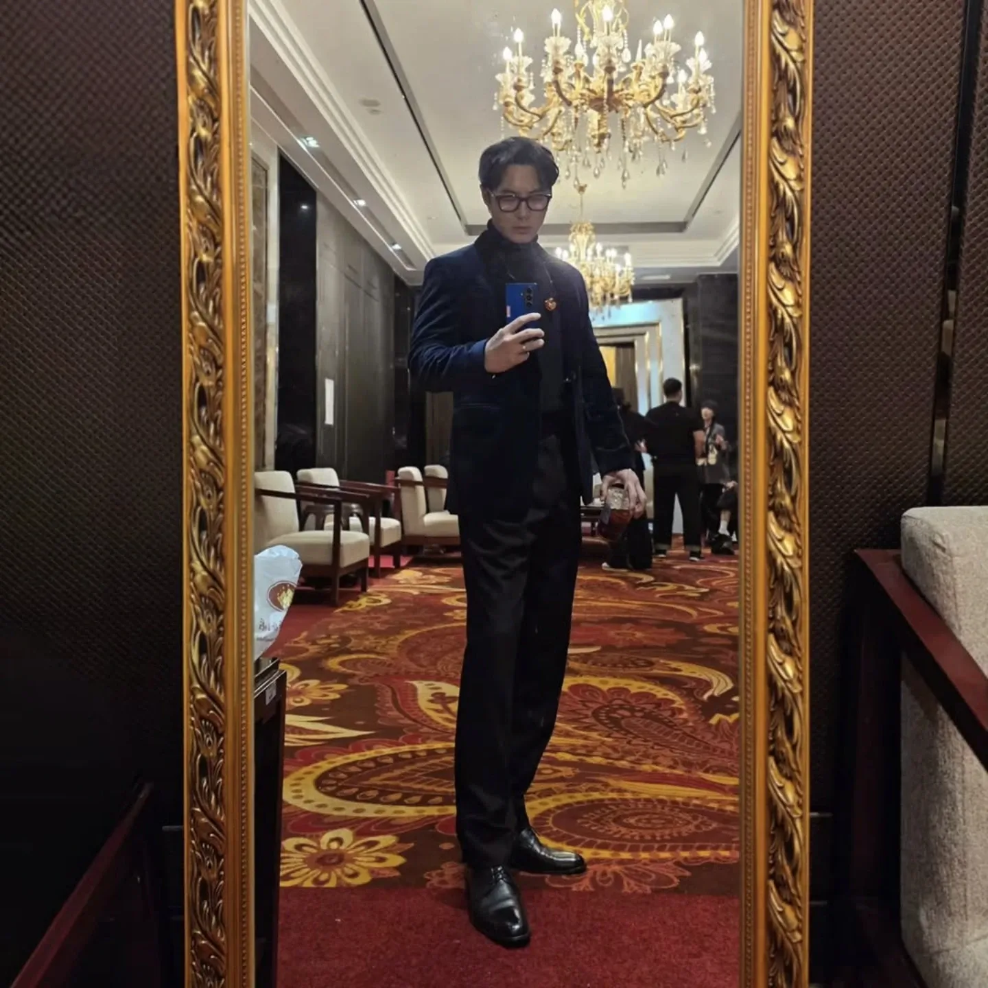 Behind-the-scenes cut of Junjin (SHINHWA)