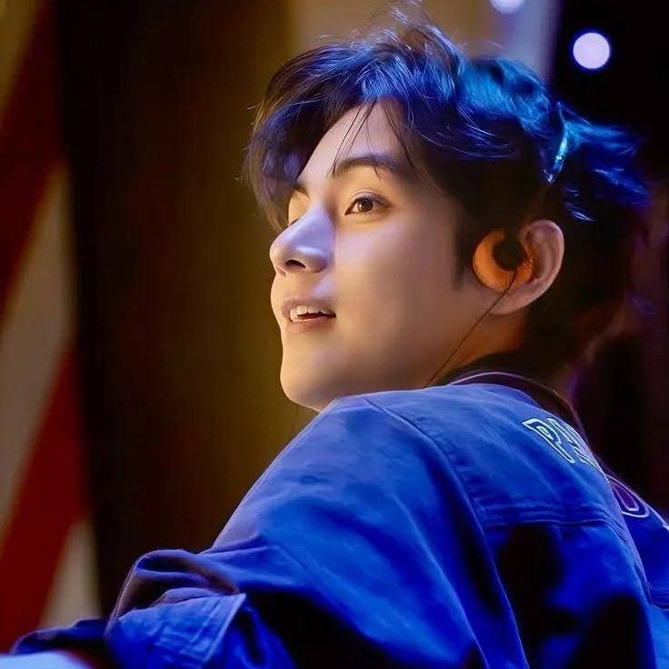 Recent activity shot of V (BTS)