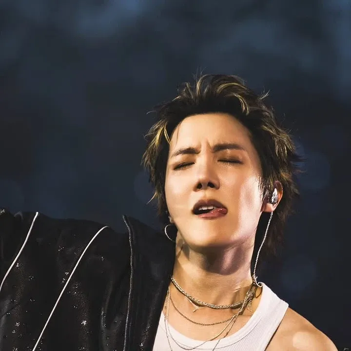 J-hope (防弹少年团)的幕后花絮